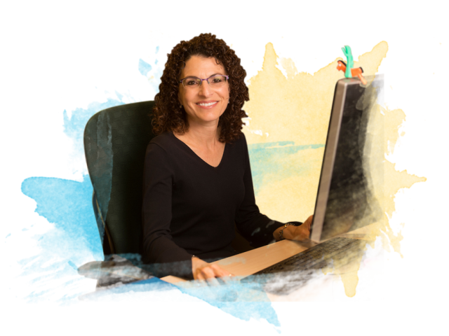 A ˽̳ Davis staff member works at her computer